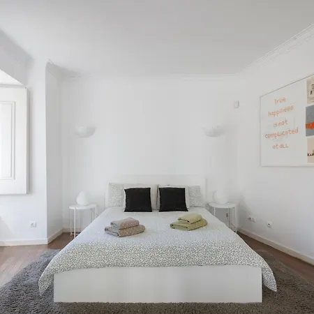 Chiado Prestige View Апартаменты *